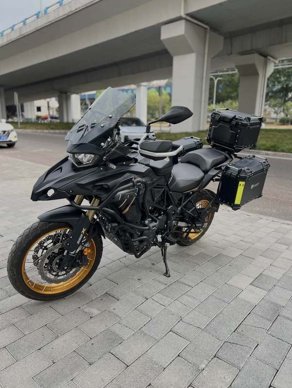 二手贝纳利TRK552