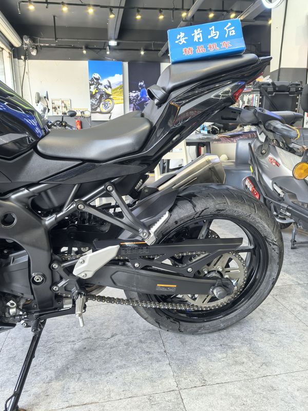 二手川崎ZX-4R