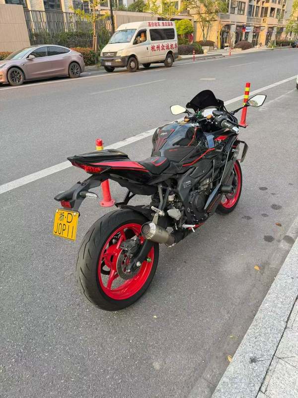 二手川崎ZX-4R