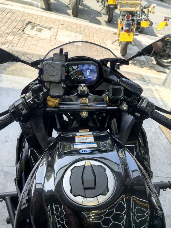 二手川崎ZX-4R