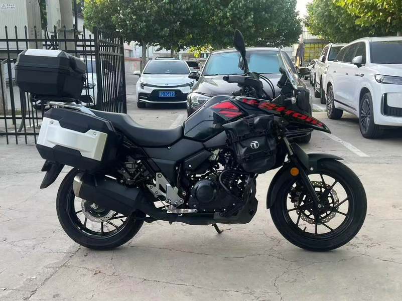 二手豪爵铃木DL250