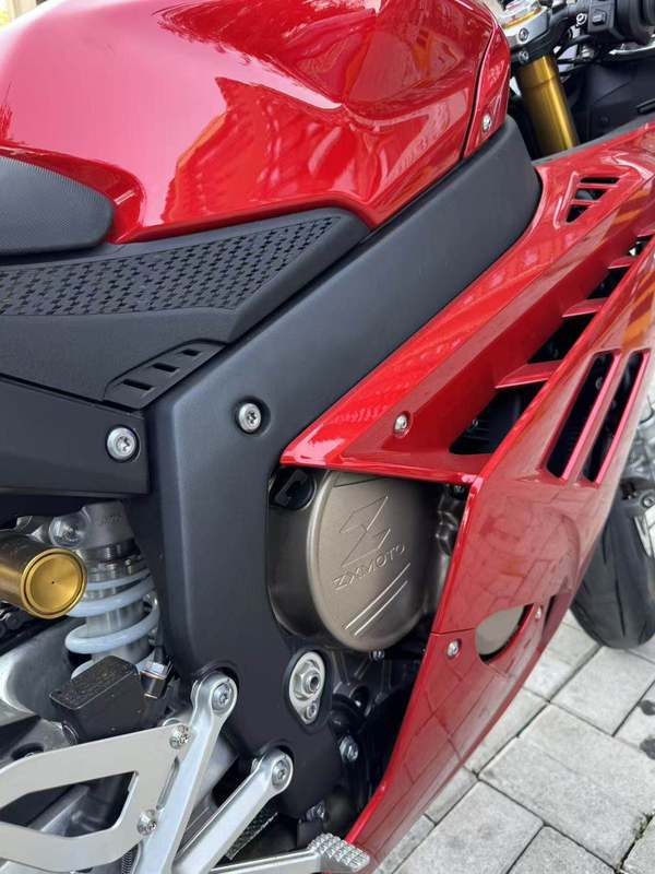 二手张雪机车820RR