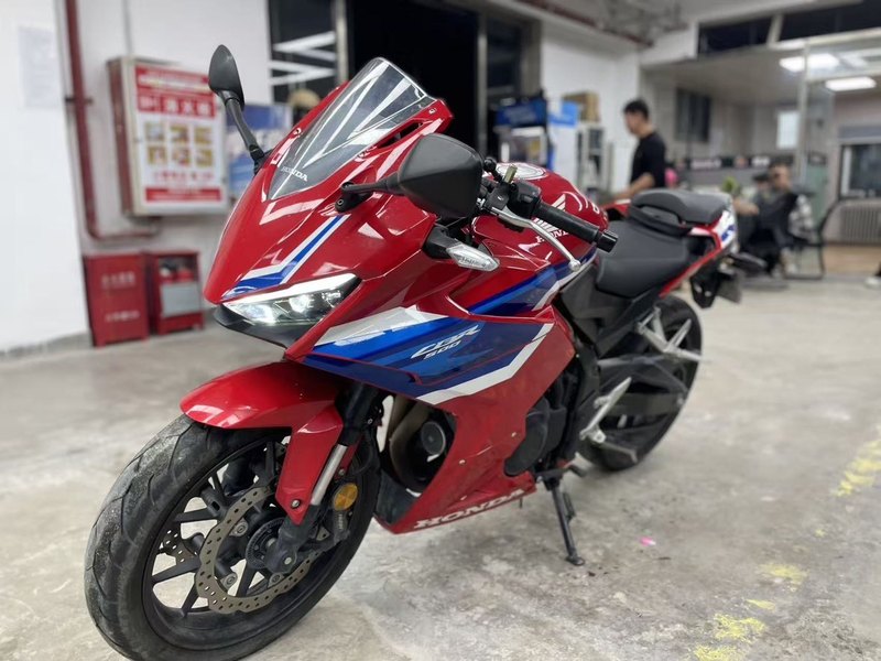 二手本田CBR400R