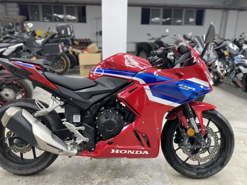 二手本田CBR400R