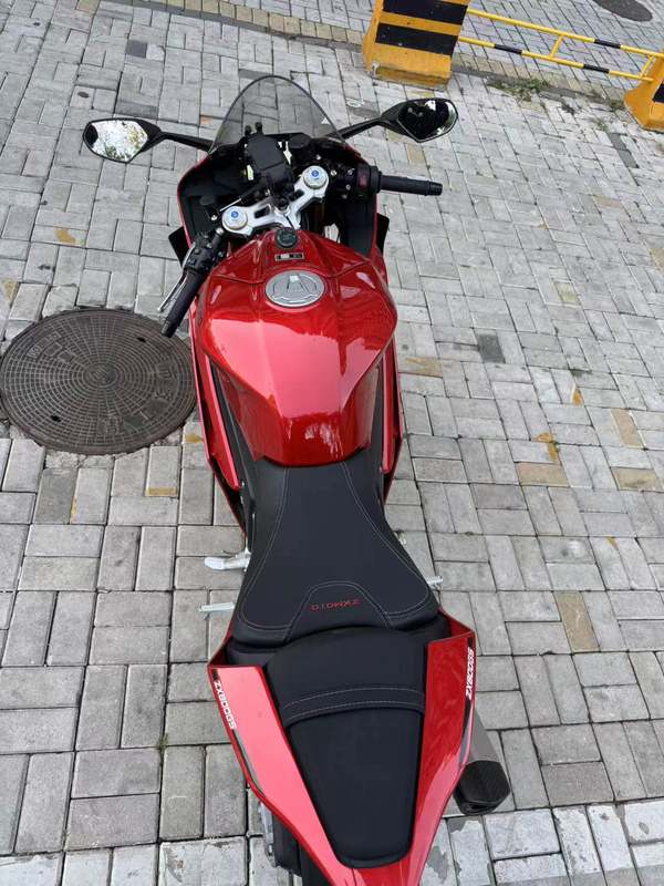 二手张雪机车820RR