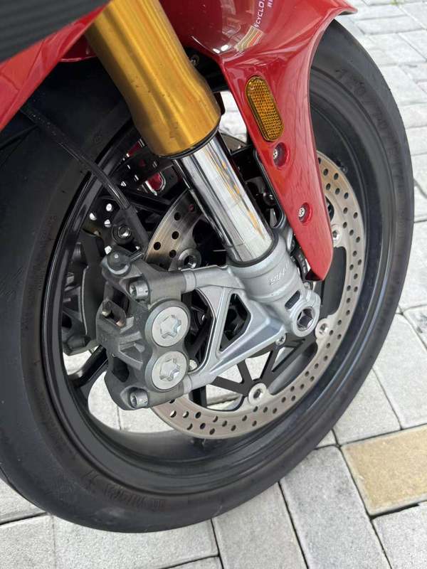 二手张雪机车820RR