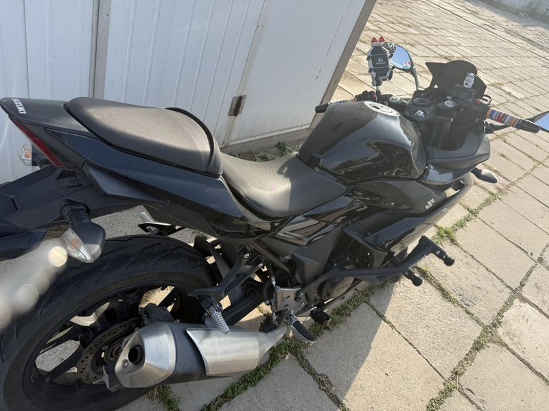 二手豪爵铃木GSX250R