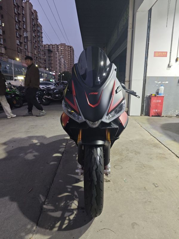 二手阿普利亚RS 660 