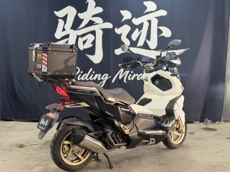 二手三阳哈士奇 Husky ADV150