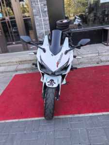 二手本田CBR400R