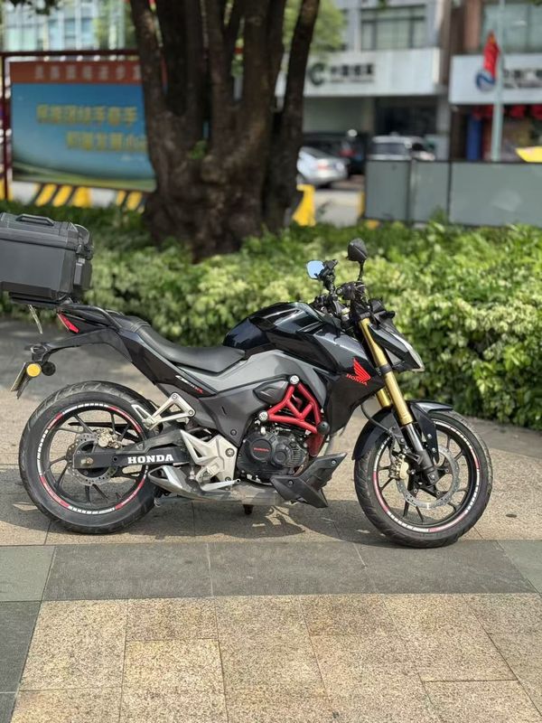 二手五羊本田CB190R 暴锋眼