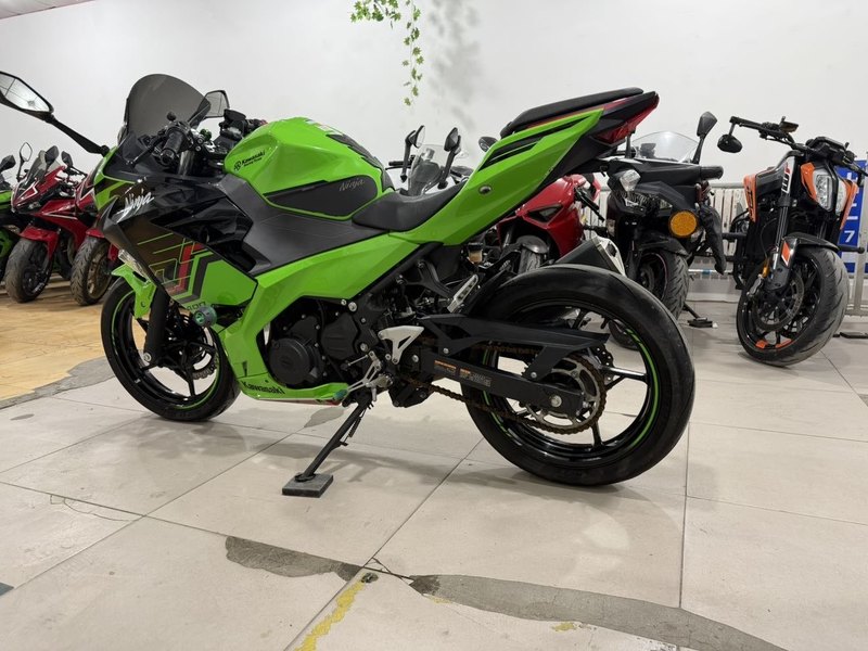 二手川崎Ninja 400