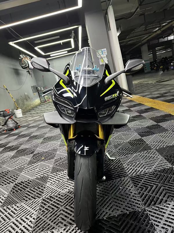 二手张雪机车820RR
