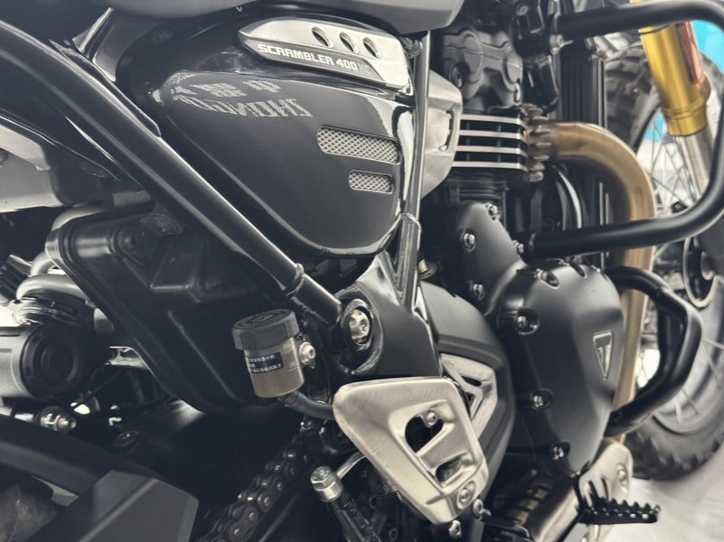 二手凯旋Scrambler 400 X