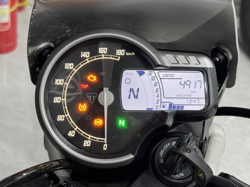 二手凯旋Scrambler 400 X