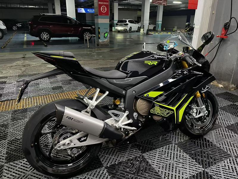 二手张雪机车820RR