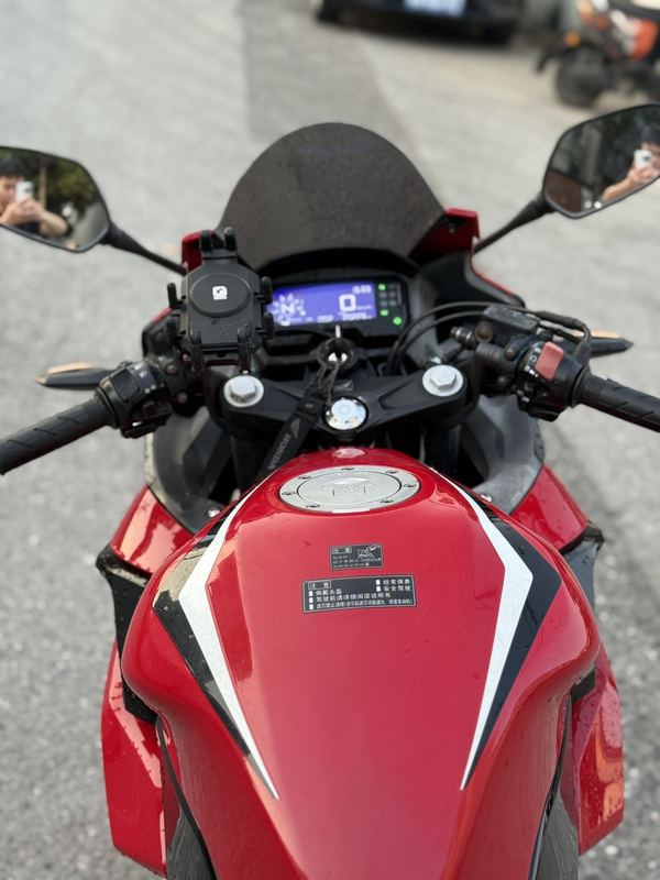 二手本田CBR400R
