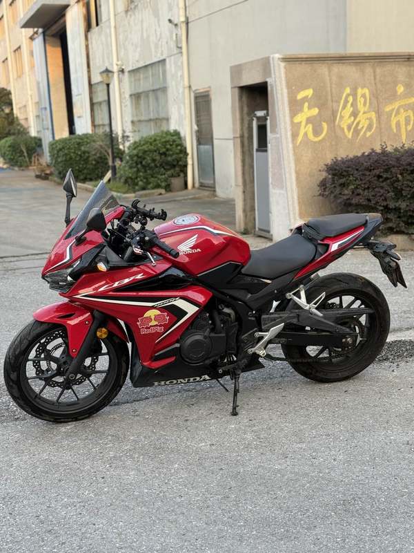二手本田CBR400R