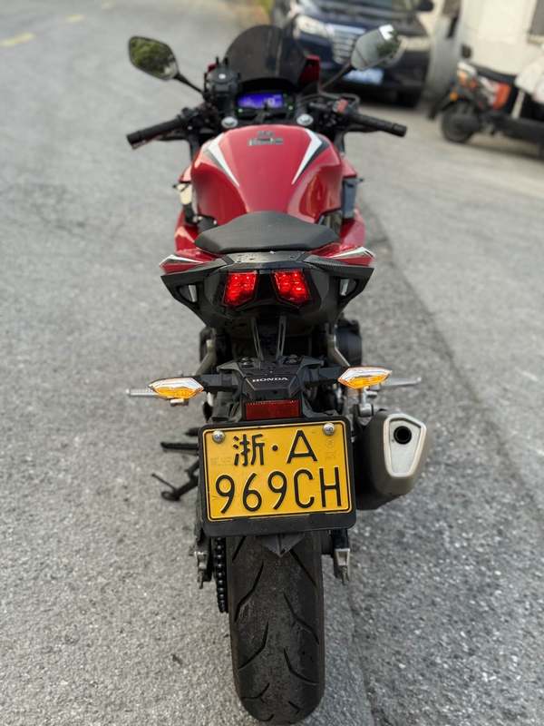 二手本田CBR400R