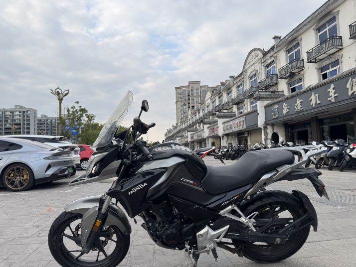 二手五羊本田猛鸷 CB190X