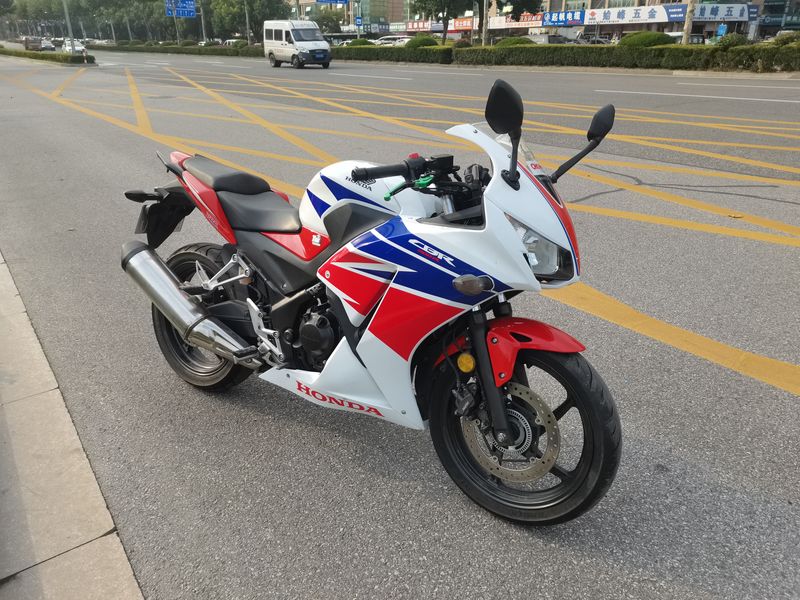 二手新大洲本田CBR300R
