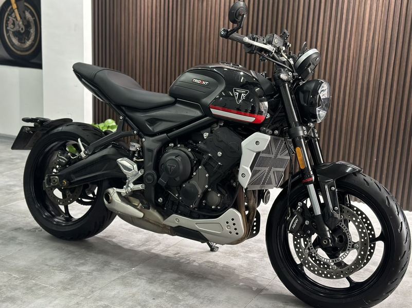 二手凯旋Trident 660