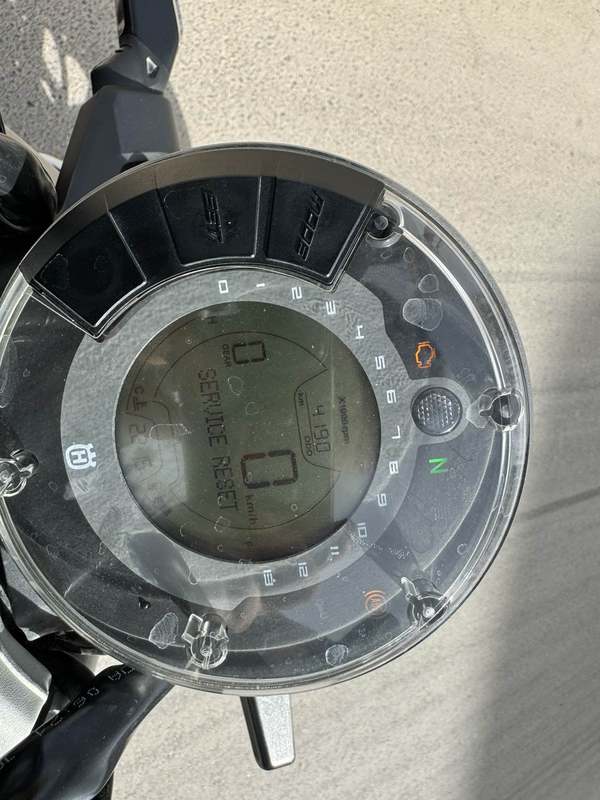 二手HUSQVARNA黑箭 401