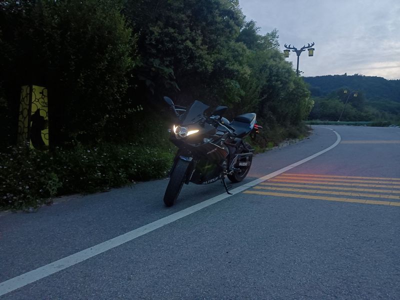 二手豪爵铃木GSX250R