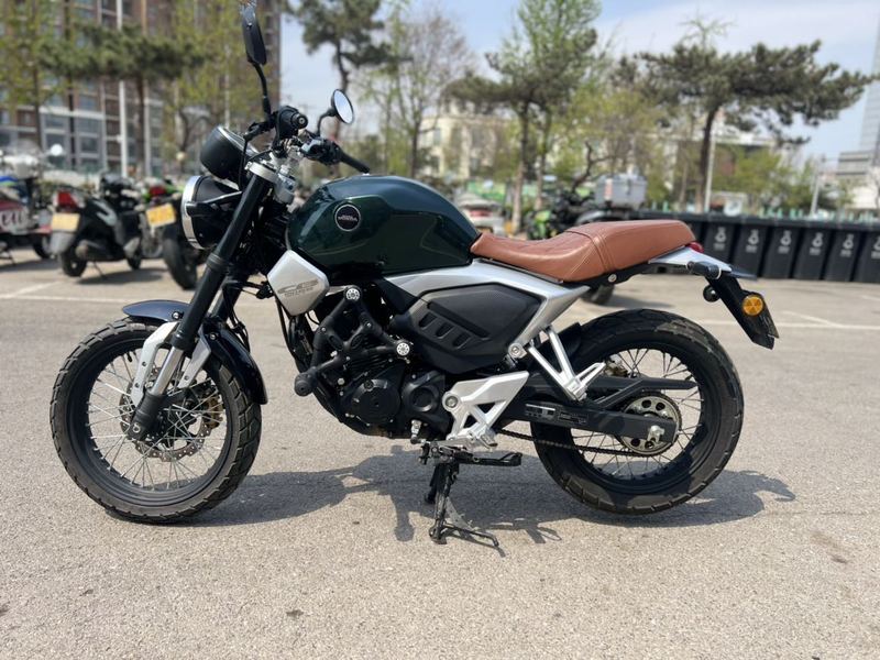 二手五羊本田鸷道 CB190SS