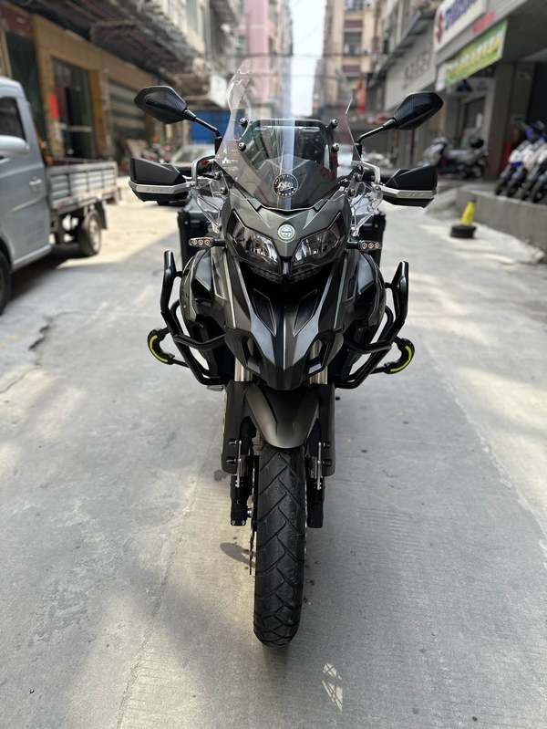 二手贝纳利金鹏 TRK502