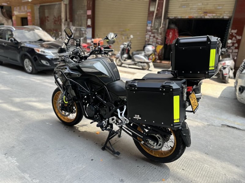 二手贝纳利金鹏 TRK502