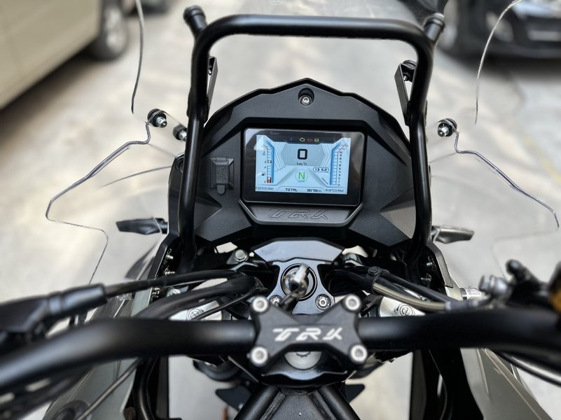 二手贝纳利金鹏 TRK502