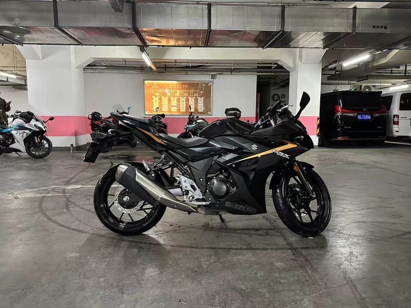 二手豪爵铃木GSX250R