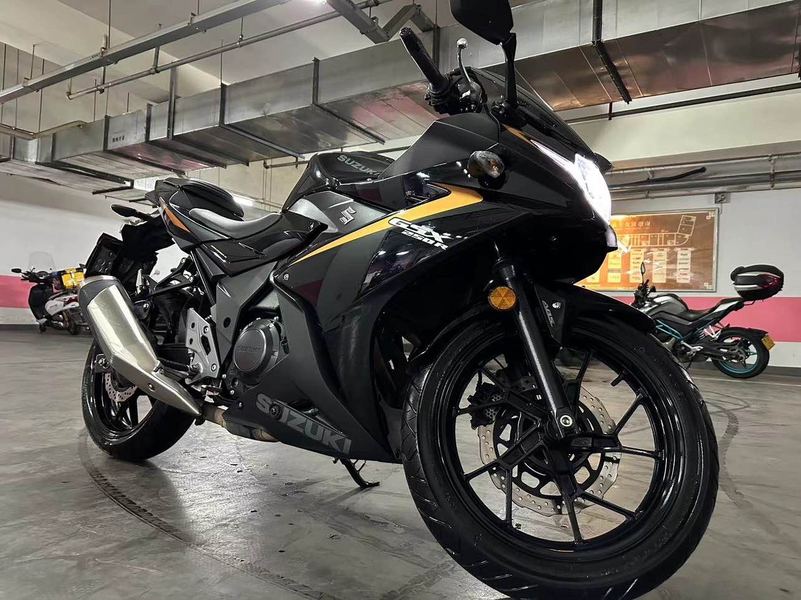 二手豪爵铃木GSX250R
