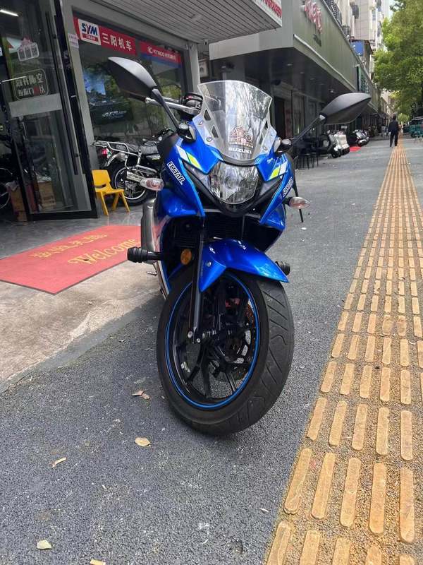 二手豪爵铃木GSX250R