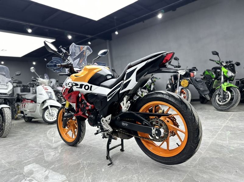 二手五羊本田CB190R 暴锋眼