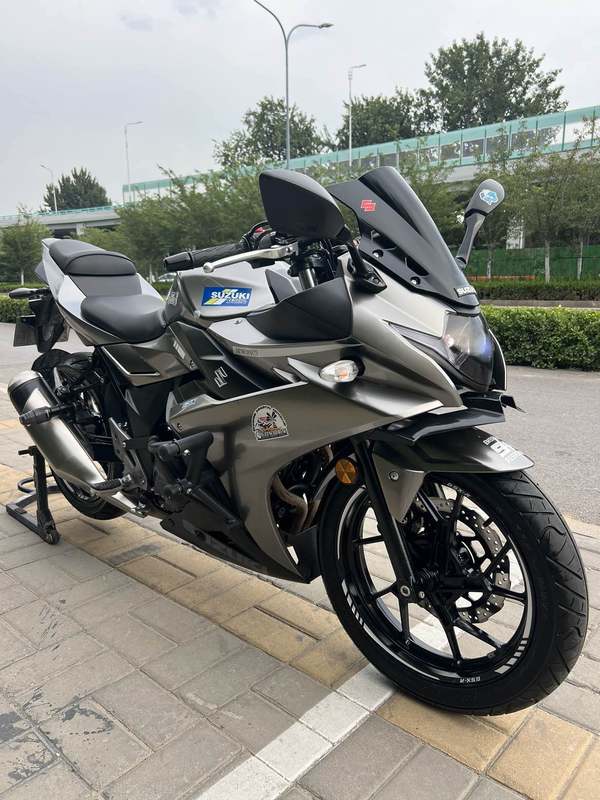 二手豪爵铃木GSX250R