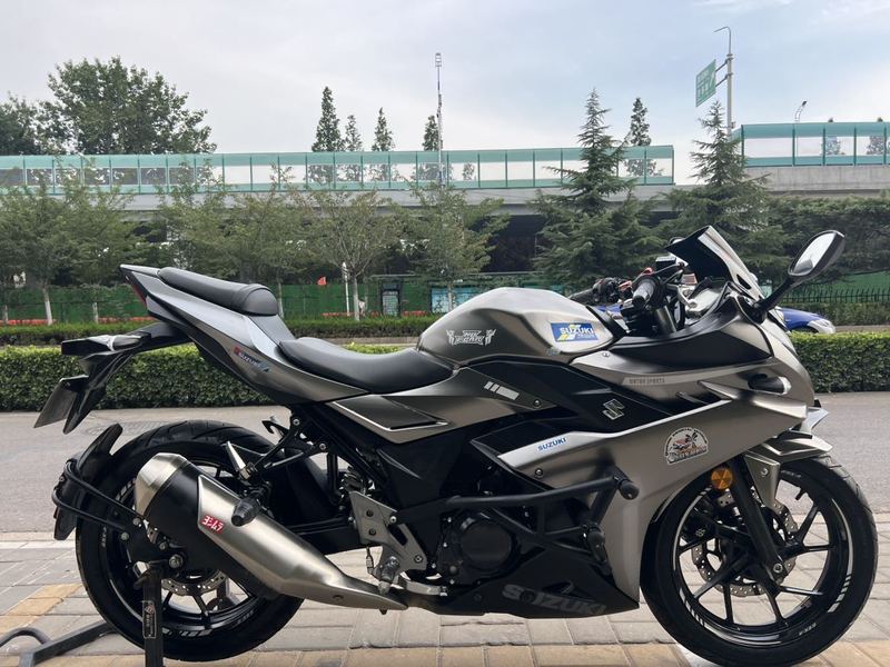 二手豪爵铃木GSX250R