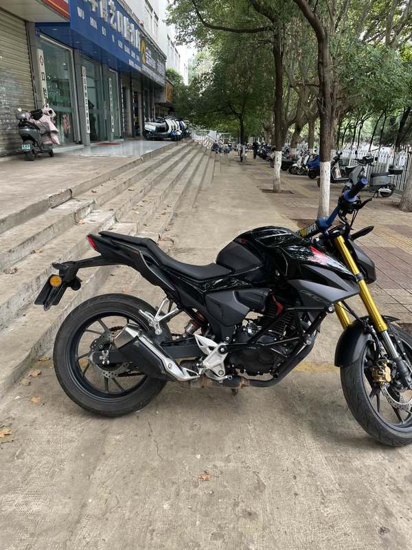 二手五羊本田CB190R 暴锋眼