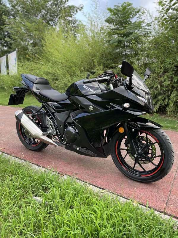二手豪爵铃木GSX250R