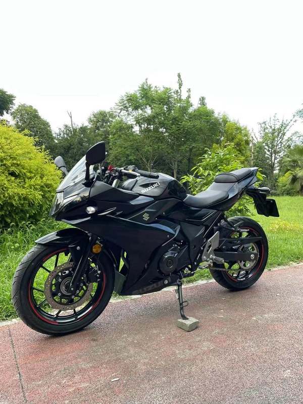 二手豪爵铃木GSX250R