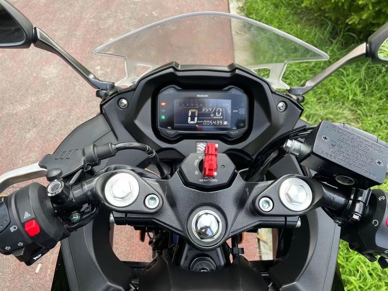 二手豪爵铃木GSX250R