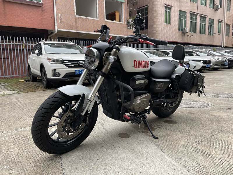 二手QJMOTOR闪300