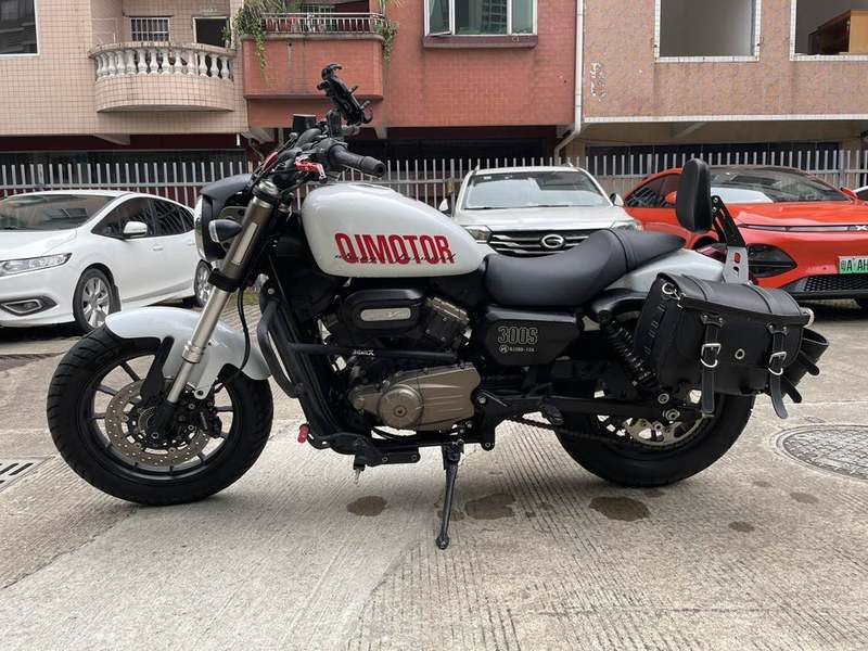 二手QJMOTOR闪300