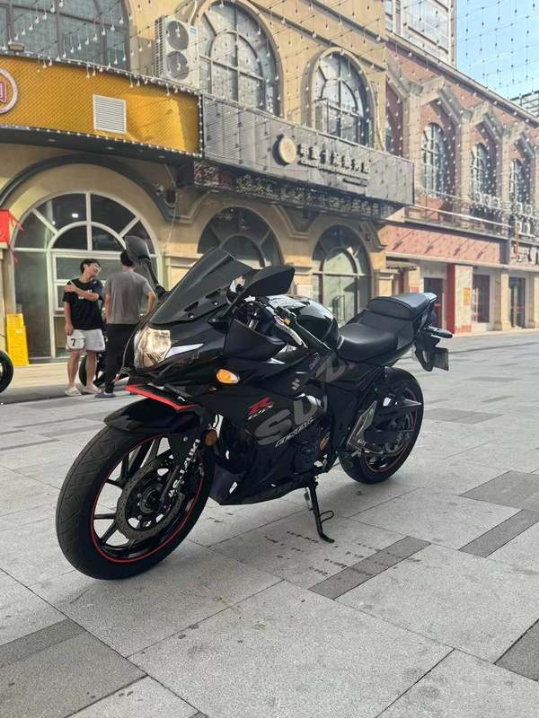 二手豪爵铃木GSX250R