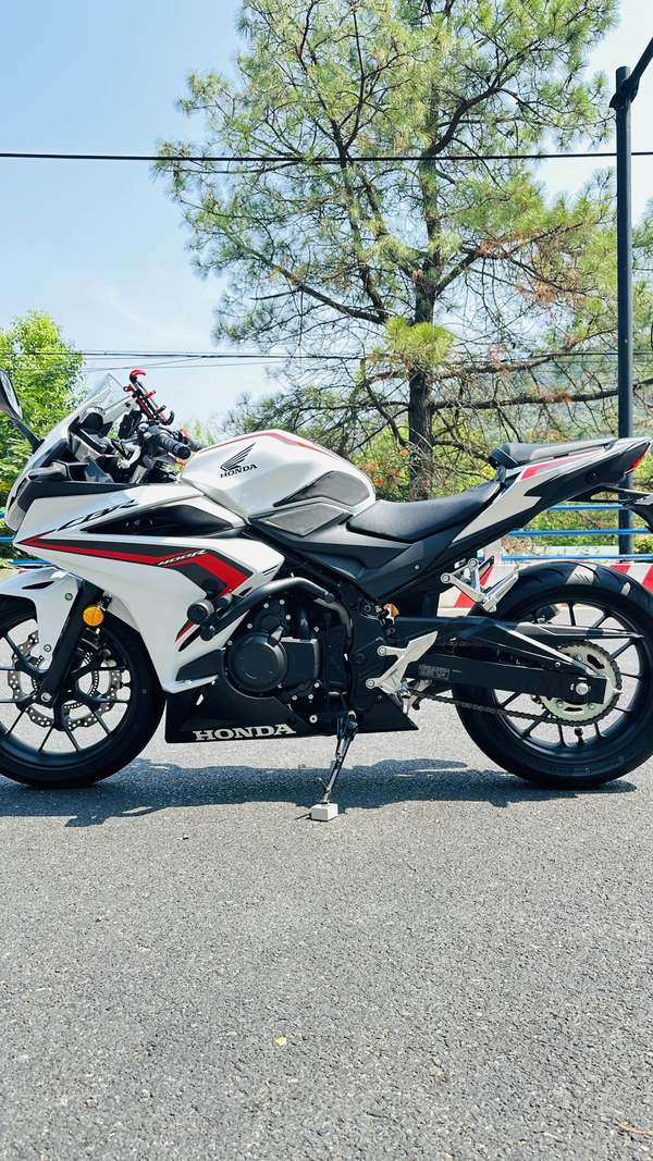 二手本田CBR400R