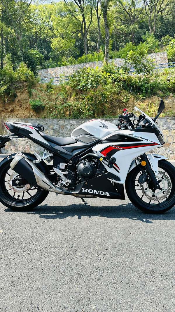 二手本田CBR400R