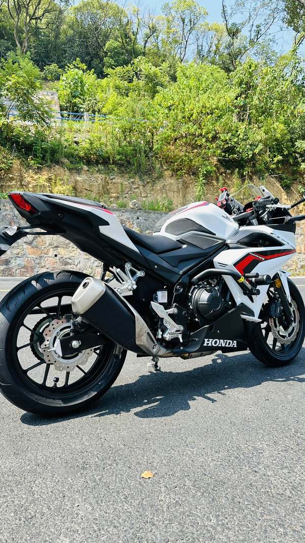 二手本田CBR400R