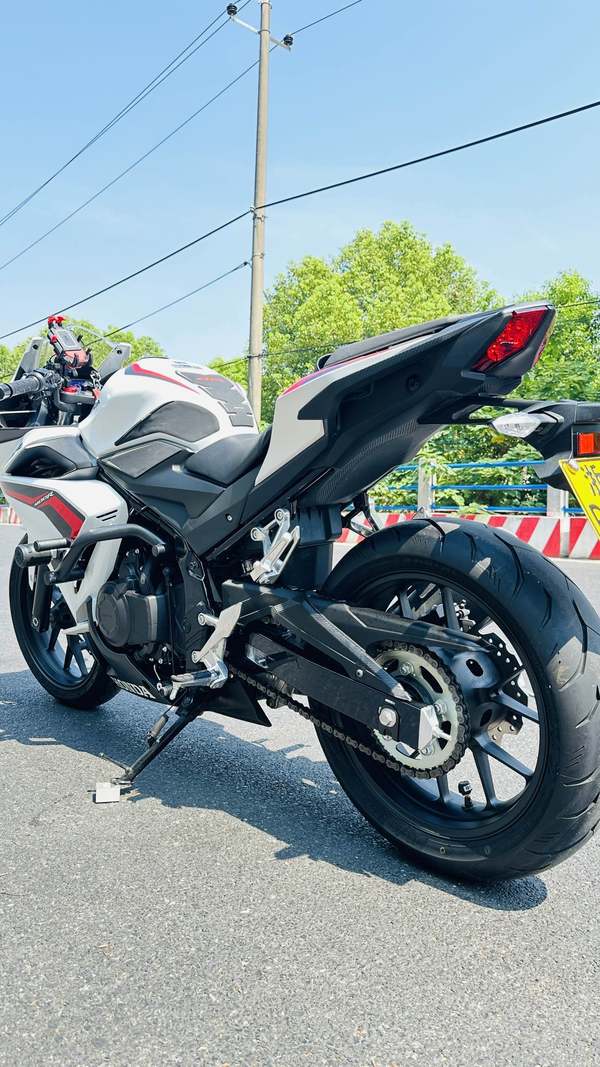 二手本田CBR400R