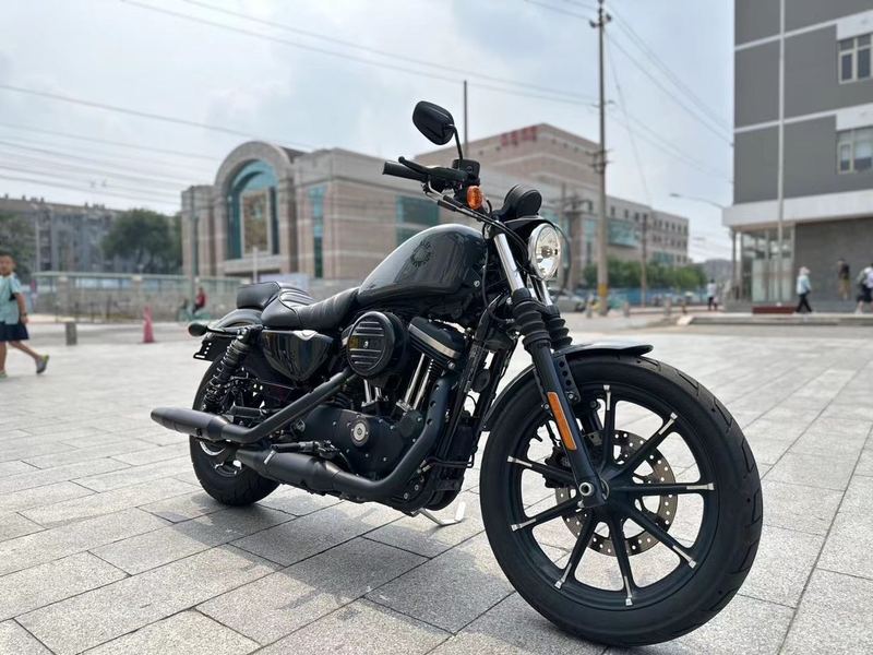 二手哈雷戴维森Iron883 硬汉